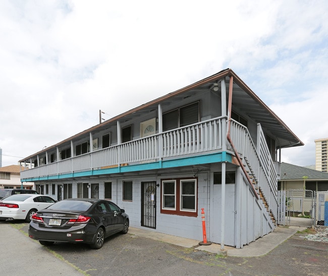 2204 Kapiolani Blvd in Honolulu, HI - Foto de edificio - Building Photo