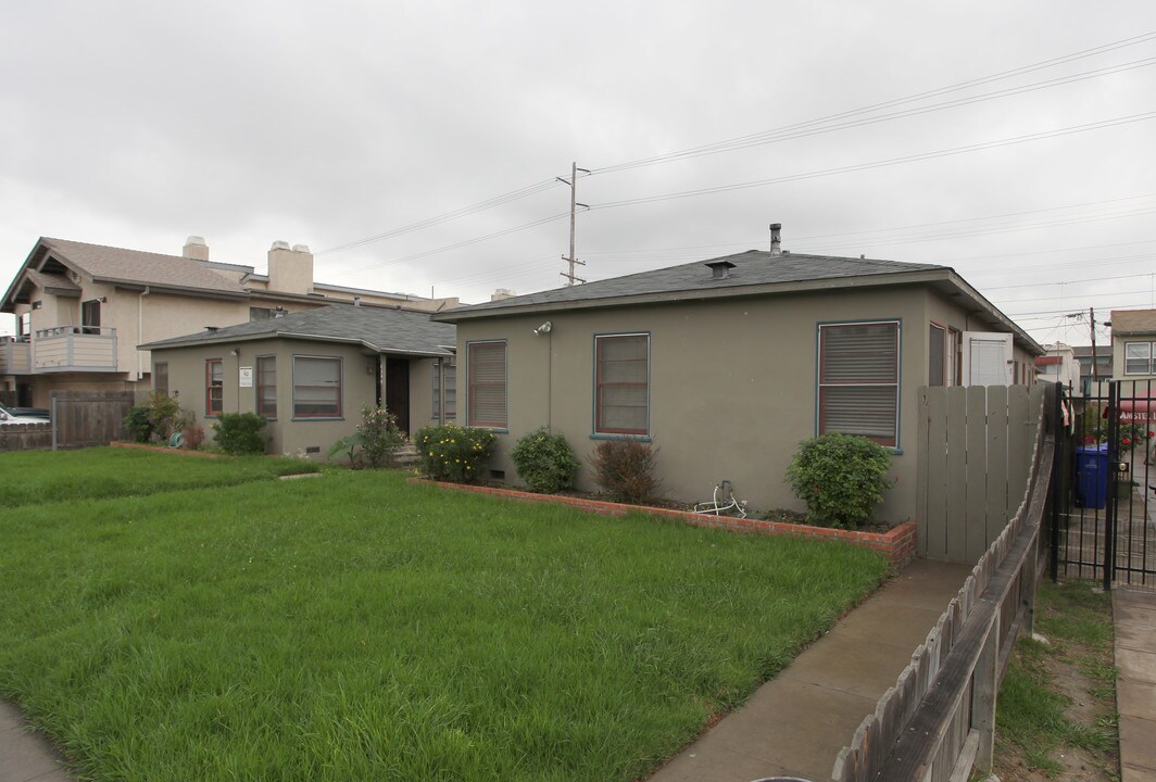 4341-4353 Utah St in San Diego, CA - Building Photo