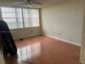 1200 St Charles Pl in Pembroke Pines, FL - Building Photo - Building Photo