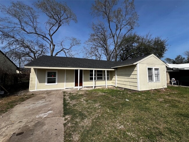 property at 5815 Southseas St