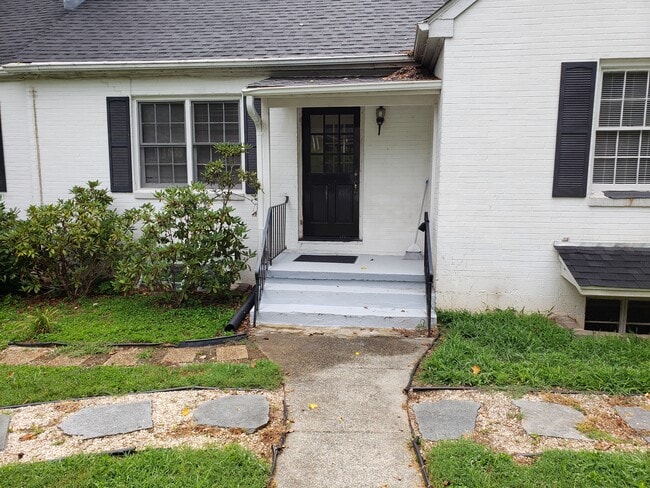 114 Howard Dr, Unit Apartment #1