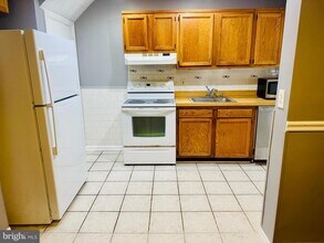 2111 Vailthorn Rd in Middle River, MD - Building Photo - Building Photo