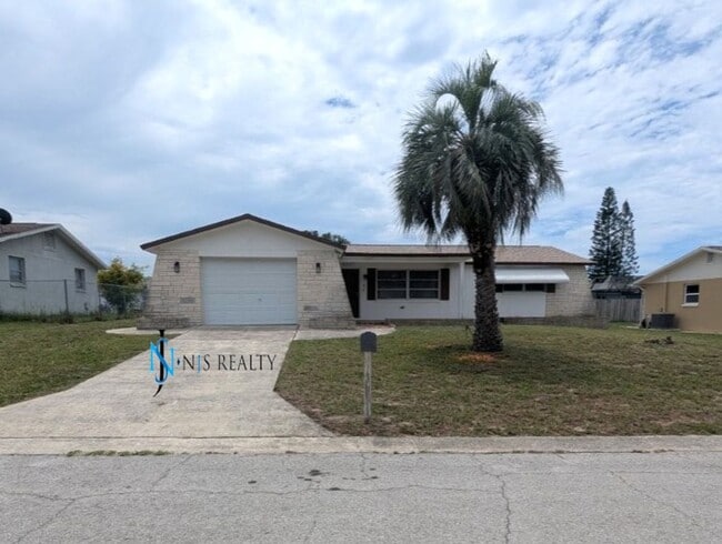 4637 Croton Dr in New Port Richey, FL - Building Photo - Building Photo