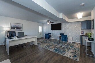 Apex at Ashton Green in Newport News, VA - Foto de edificio - Building Photo