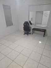 2215 Fillmore St, Unit B in Hollywood, FL - Building Photo - Building Photo