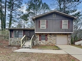 5469 Liberty Rd in Union City, GA - Building Photo