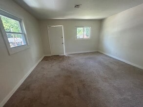 910 Richland St, Unit 910-B in High Point, NC - Building Photo - Building Photo