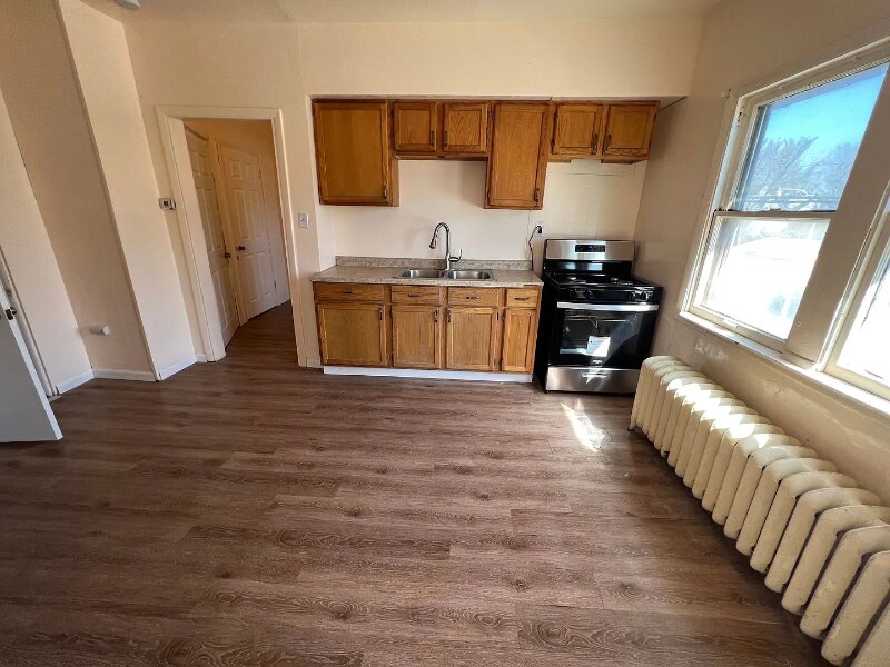 2690 S 10th St in Milwaukee, WI - Building Photo