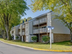 Twin Ridge Apartments I in Baltimore, MD - Building Photo - Building Photo