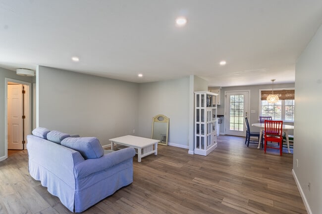 613 MA-6A in Sandwich, MA - Building Photo - Building Photo