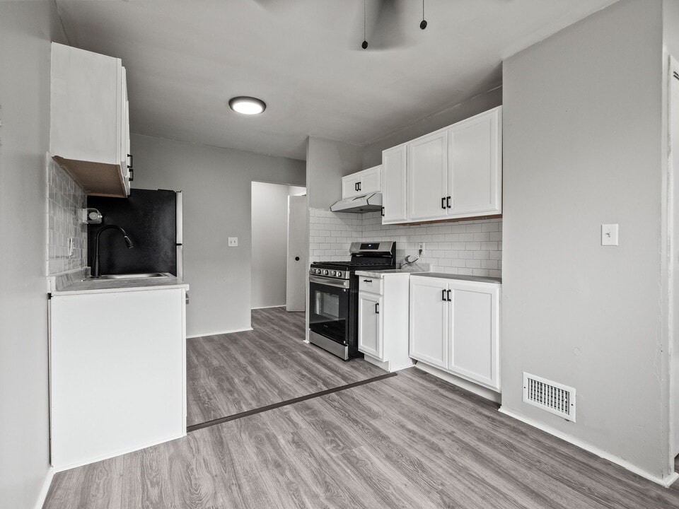 Goddard Estates in Taylor, MI - Building Photo