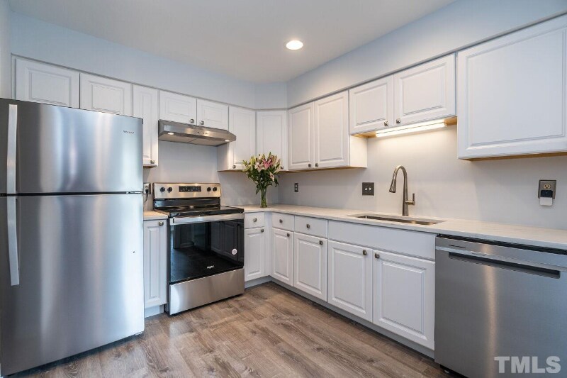 250 S Estes Dr in Chapel Hill, NC - Building Photo