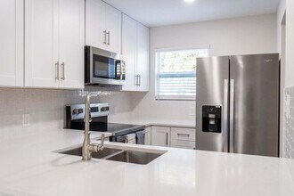 208 Third St SE in Fort Walton Beach, FL - Building Photo - Building Photo