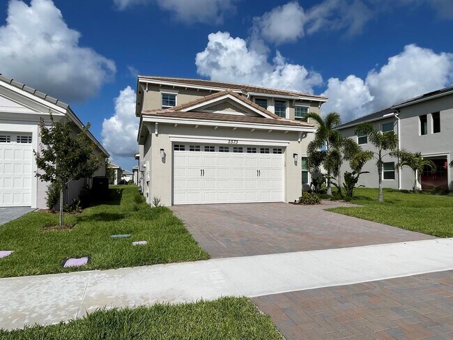 property at 5573 Zestar Ln