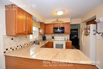 1206 Cannon Ct NE in Leesburg, VA - Building Photo - Building Photo