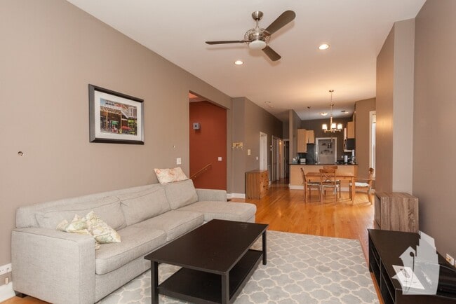 2041 W Potomac Ave, Unit 3