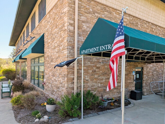 9 Boulder Hills Boulevard in Wantage, NJ - Building Photo - Building Photo