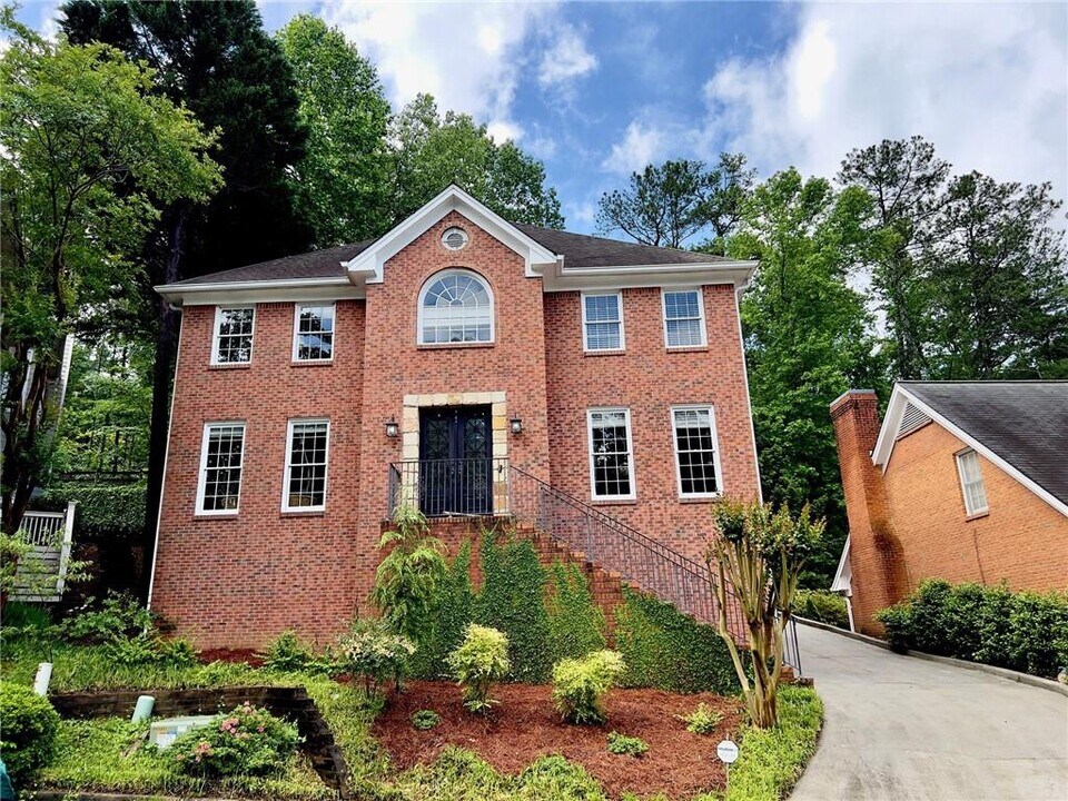 2134 Briarlake Trace in Atlanta, GA - Building Photo