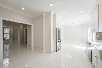 207 Victoria Way in Friendswood, TX - Foto de edificio - Building Photo