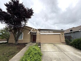 9594 Crisswell Dr in Elk Grove, CA - Building Photo