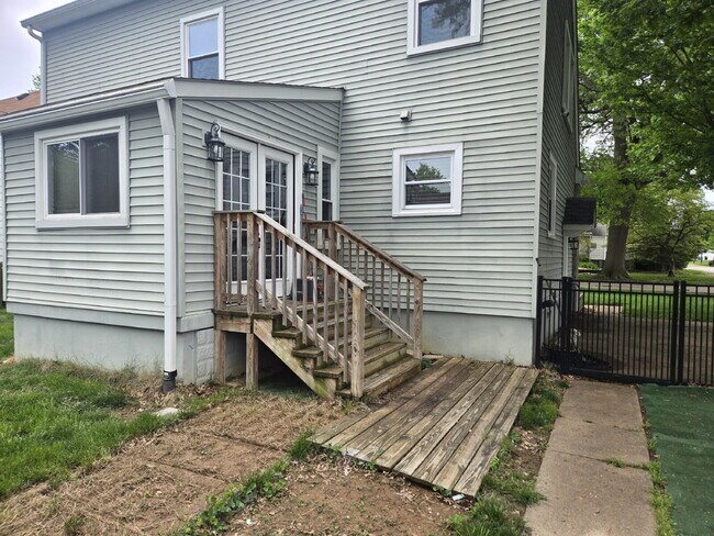 4224 Briarwood Rd in Louisville, KY - Building Photo - Building Photo