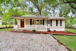 3776 Hilltop Rd SE in Bessemer, AL - Building Photo