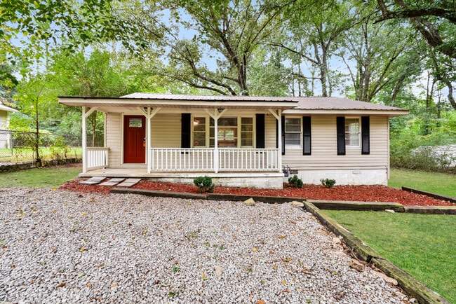 property at 3776 Hilltop Rd SE