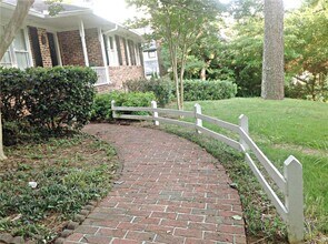 410 Montevallo Dr NE in Atlanta, GA - Building Photo - Building Photo
