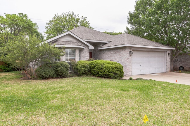 property at 366 Dalhart Dr