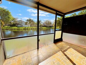 2032 Discovery Cir W in Deerfield Beach, FL - Building Photo - Building Photo
