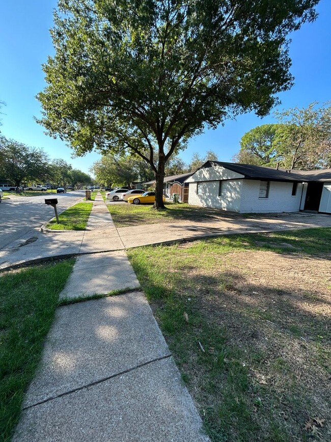 1406 Connally Terrace in Arlington, TX - Building Photo - Building Photo