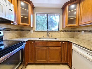 2201 Monroe St in Santa Clara, CA - Building Photo - Building Photo
