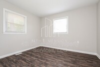 311 Turner Dr photo'