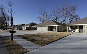 700-813 S Choctaw St in Claremore, OK - Building Photo - Building Photo