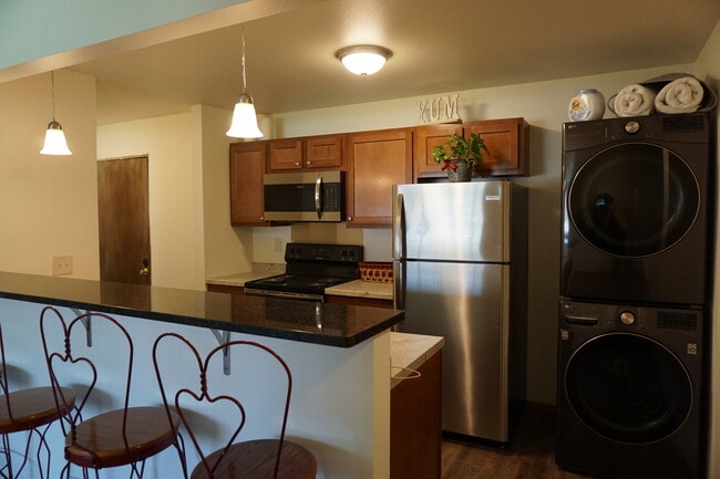 Steeple View Apartments in Hartland, WI - Building Photo - Building Photo