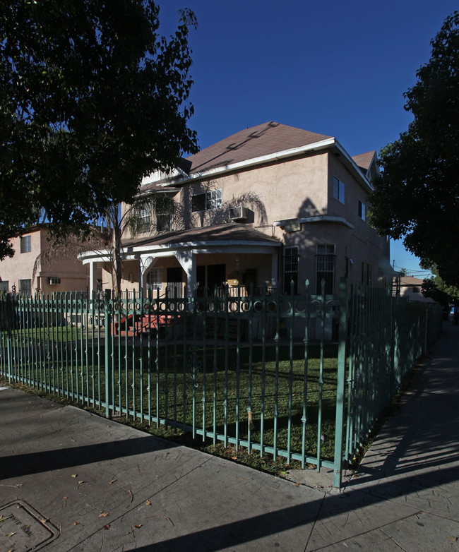 Griffin Apartments in Los Angeles, CA - Foto de edificio - Building Photo