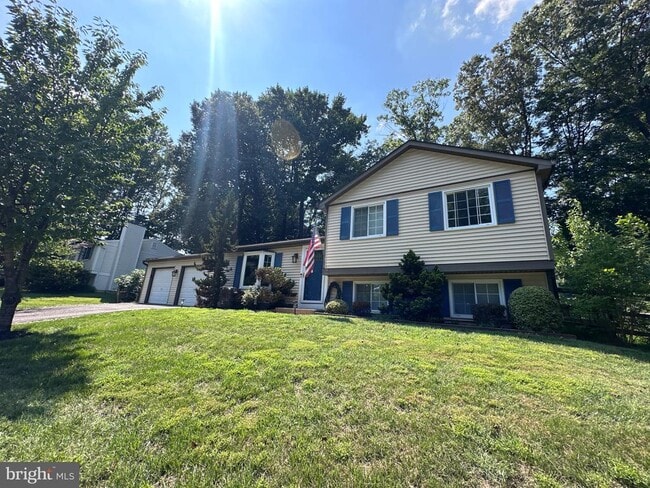 5918 Freds Oak Rd in Burke, VA - Building Photo - Building Photo