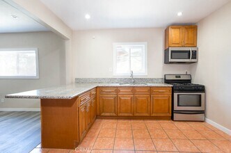 1059 1/2 Buelah Cir in Los Angeles, CA - Building Photo - Building Photo
