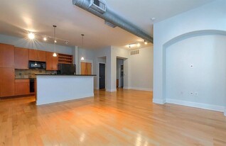1901 Post Oak Blvd in Houston, TX - Building Photo
