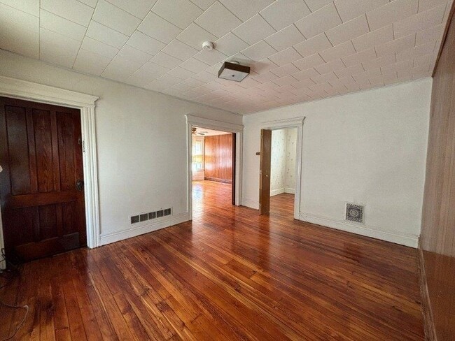 property at 916 Brayton Park Pl