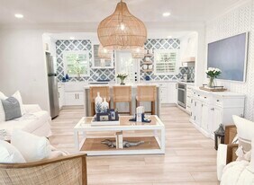 7 Fayette Dr in Ocean Ridge, FL - Building Photo