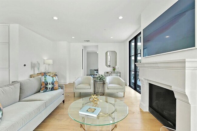 property at 5270 Town and Country Blvd