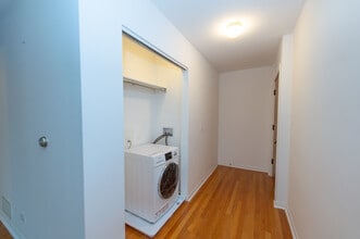 5222 W Belmont Ave in Chicago, IL - Building Photo - Building Photo