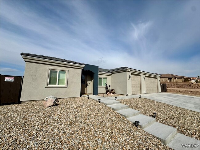 3471 Sunglow Dr in Bullhead City, AZ - Building Photo - Building Photo