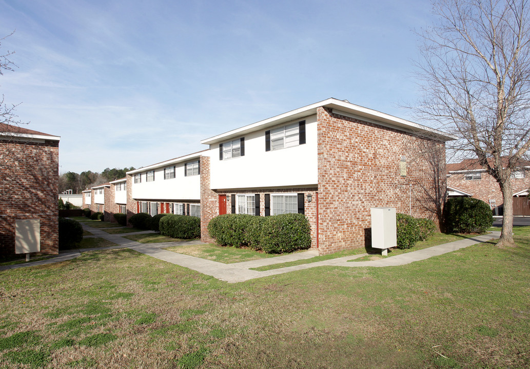 Ashley Village Apartments in North Charleston, SC - Building Photo