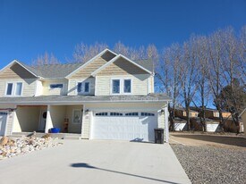 914 Douglas Dr in Alamosa, CO - Building Photo