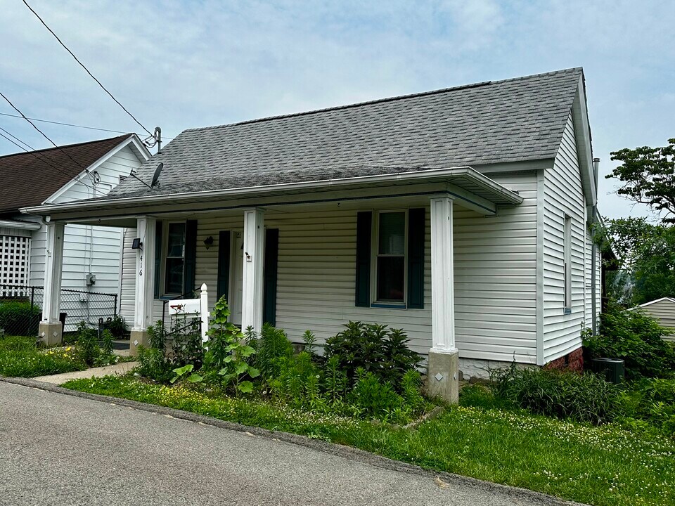 416 Barnes St in Fairmont, WV - Building Photo