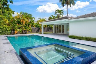 4380 Lake Rd in Miami, FL - Building Photo - Building Photo