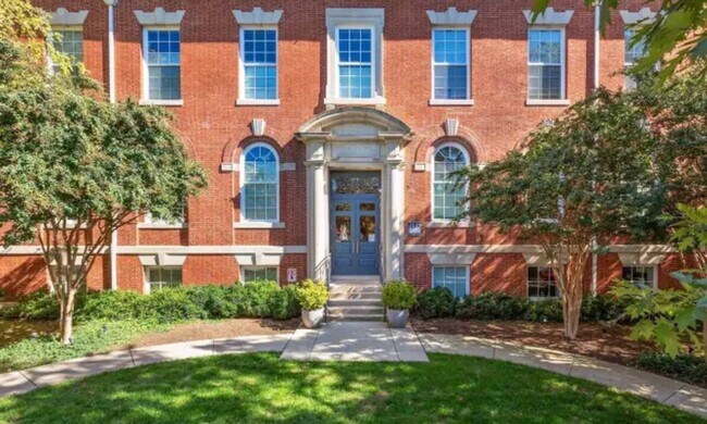 2035 2nd St NW in Washington, DC - Building Photo - Building Photo