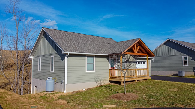 218 Ava Wy in Boone, NC - Building Photo - Building Photo